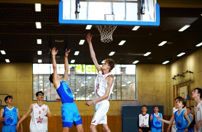 Basketball erfreut sich in Hoyerswerda wieder einer größeren Beliebtheit.