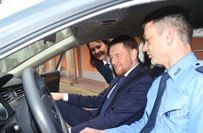 Der Ministerpräsident im Streifenwagen...