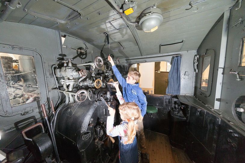 Im Führerstand. Foto: Verkehrsmuseum Dresden gGmbH