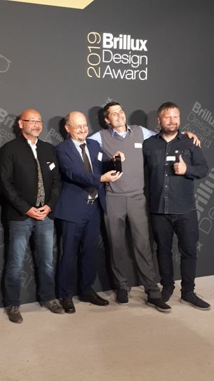 Freuen sich über die Auszeichnung (vo.li.): Steffen Brendel, Technischen Leiter BMA; Roland Osiander, Geschäftsführer KWG; Erik Mahnkopf und Steffen Kuschkow, GRACO. Foto: Brillux