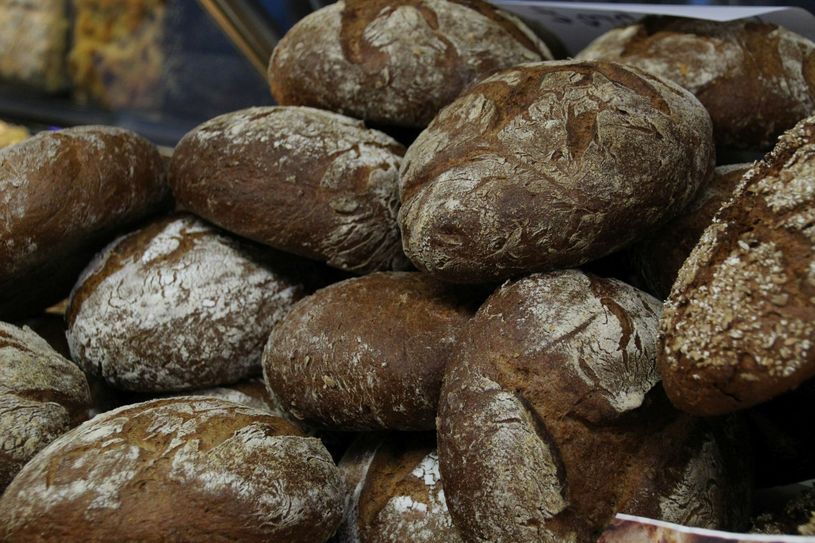 Zum Anbeißen: Frisches Brot, natürlich vom Bäcker um die Ecke. Foto: jho