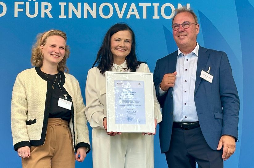 Das Lausitzer Netzwerk konnte die Auszeichnung zum Innovationstag Mittelstand entgegennehmen.