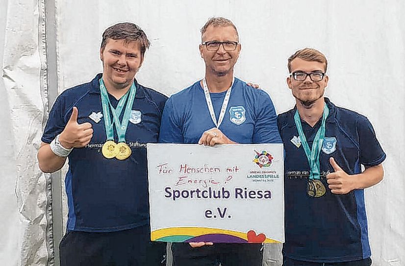 Das Organisatoren-Team: Sven Wilhelm, Sebastian Loose, SOSN-Präsidentin Daniela Kuge, Oberbürgermeister Marco Müller und SC-Geschäftsführerin Katja Hänchen (v.l.) bringen »Special Olympics 2025 nach Riesa. Zwei Athleten des Sportclub Riesa e.V. sind bereits sehr erfolgreich und nahmen kürzlich an den Landesspielen der Special Olympics in Münster teil. Dominik Neumann und Leon Kunert zeigten beeindruckende Leistungen in verschiedenen Disziplinen. Beim Heimwettkampf in Riesa wollen sie ganz vorn dabei sein. Fotos: Farrar/ SC Riesa