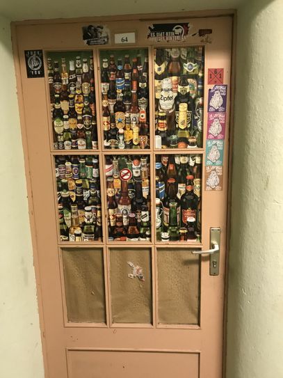 Eine schicke Zimmertür in der "Öko". Foto: Schramm