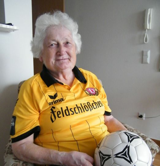 Ingrid Beier in ihrem Lieblingsoutfit. Foto: Jancke