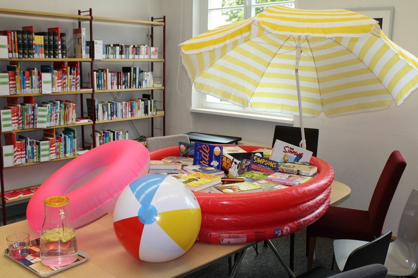 Seit 2012 gehört die Stadtbibliothek G. E. Lessing zu den mehr als 100 Bibliotheken im Freistaat, die den Buchsommer organisieren. Im vergangenen Jahr beteiligten sich sachsenweit über 7.000 Schüler, davon rund 100 in Kamenz. Das Projekt wird vom Sächsischen Staatsministerium für Wissenschaft und Kunst gefördert und durch den Sächsischen Bibliotheksverband e.V. koordiniert. Foto: ©Stadtbibliothek Kamenz