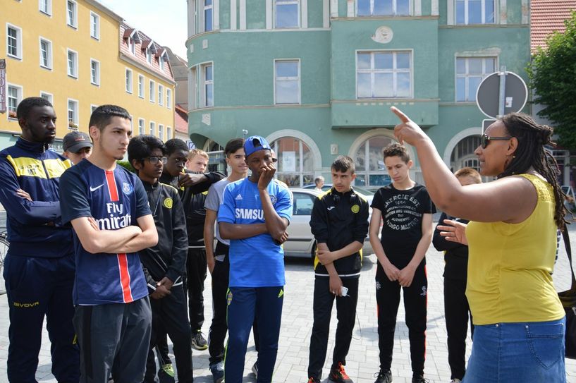 Stadtführung mit Veit Klaue und Abertine Anoma. Fotos: Stadtverwaltung Finsterwalde