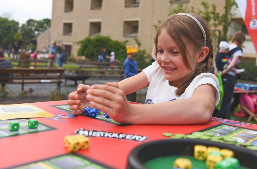 Das Spielen auf neue Art entdecken: Das geht beim Familien-Spielefest auf der Festung Königstein.