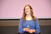 Gesangspädagogin und Bühnensängerin Johanna Krafczyk startete ihre Gesangsausbildung an der Kreismusik- und Kunstschule beim Diplom-Musikpädagogen Chris Poller. Foto: Pressestelle Kreisverwaltung