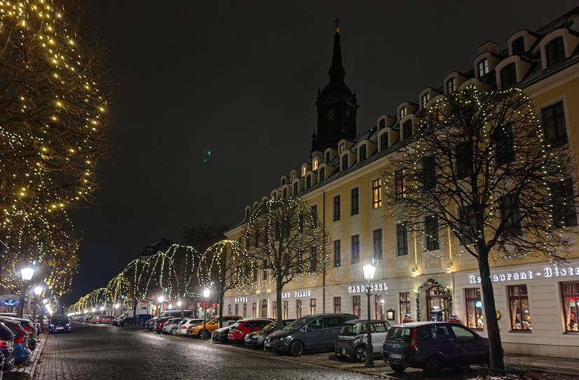 Ein Bummel im Barockviertel lohnt sich abends.