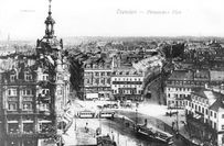 Der Pirnaische Platz mit dem Kaiserpalastlinks und der Pirnaischen Vorstadt.