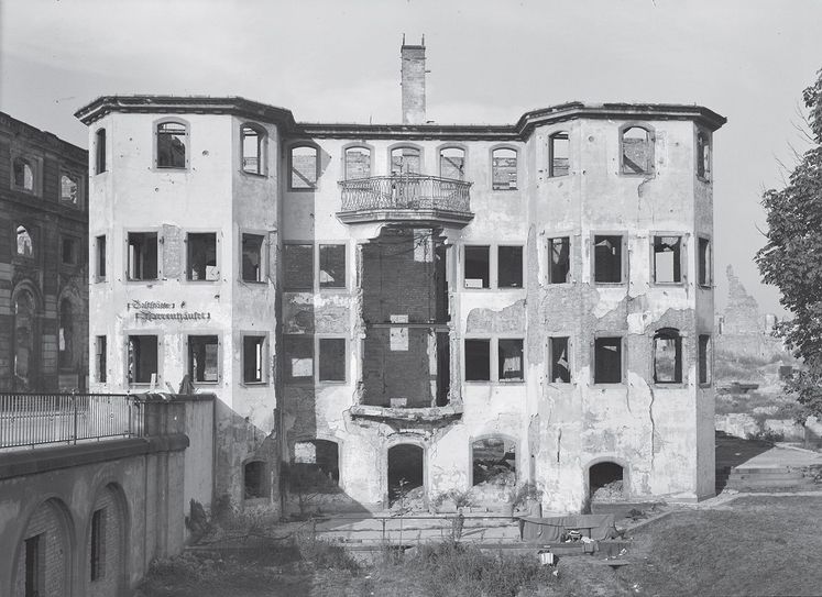 ... und nach dem Angriff auf Dresden im Februar 1945. Foto; Deutsche Fotothek