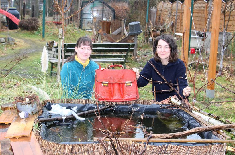 Franziska Bialas (links) und Stephanie Krautz sind die beiden neuen Vorsitzenden der NABU-Ortsgruppe Lauta. Die beiden engagierten Frauen haben viel vor.