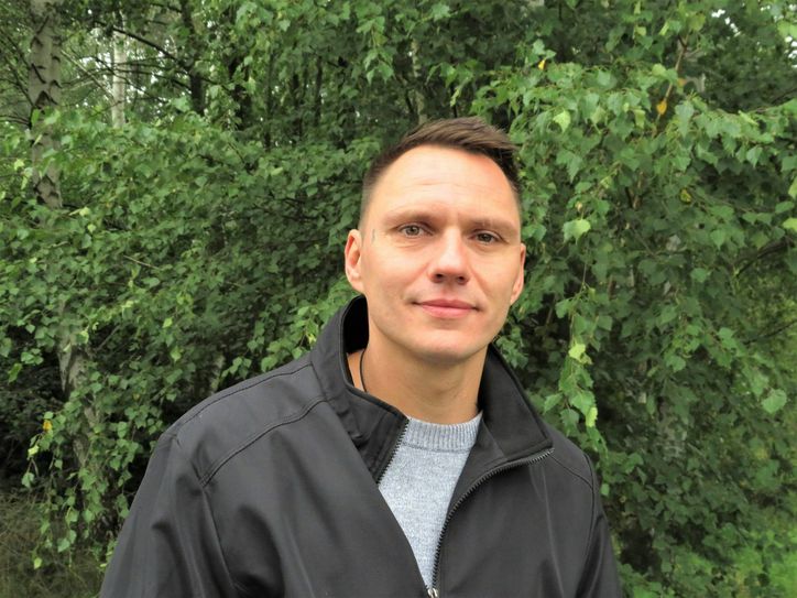 Silvio Thieme leitet das Mehrgenerationenhaus in Bernsdorf und ist an den beiden Veranstaltungen im Waldbad und an der Pumptrack-Strecke beteiligt. Foto: Silke Richter