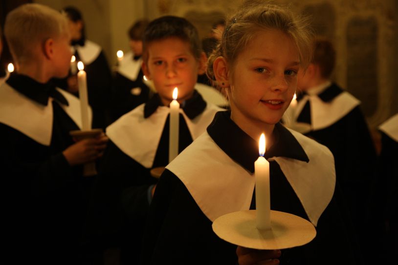 Mädchen der Kurrende während der Christvesper.