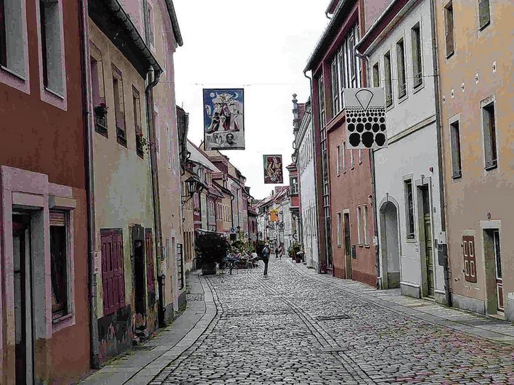 Die Straßengalerie in der Schmiedestraße im Jahr 2019. Foto: Kunstverein Sächsische Schweiz e.V.