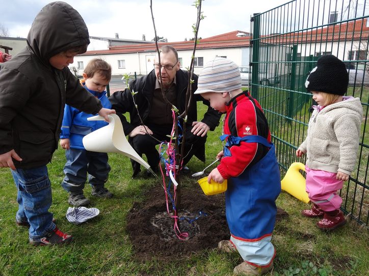 In Bischofswerda wird eine ständige Vertretung in der Kindergartenleitung gesucht. Foto: Siewerin