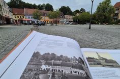 Das neue Buch lädt zu einem historischen Rundgang durch Bad Muskau ein. Dabei lässt sich manches wiedererkennen und anderes neu entdecken.