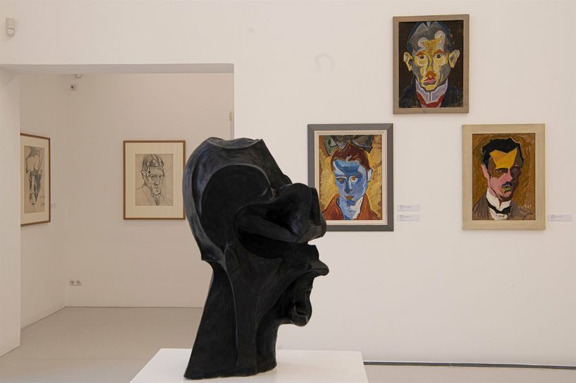 Ausstellungsansicht Carl Lohse. Seelenbilder. Porträts und Landschaften 1910-1940