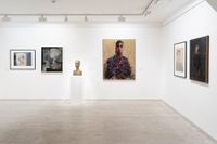 Ausstellungsansicht Über(-)Leben