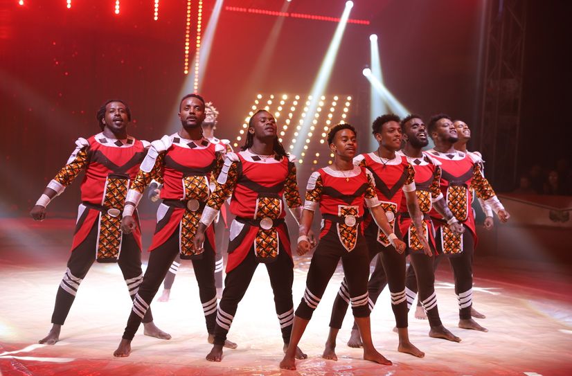 Die talentierten Performer der "Truppe Ethiopia" werden das Publikum mit ihrer atemberaubenden Akrobatik und Geschick begeistern - sie haben sich auf die Kunst des Handvoltigierens spezialisiert.