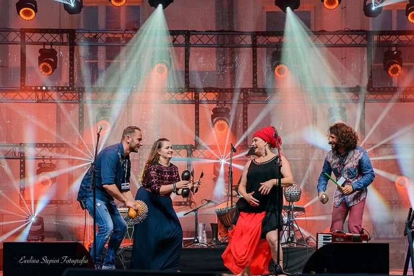 Die polnische Band »Dikanda« ist am Sonntag auf der Bühne zu ereben. Foto: pm