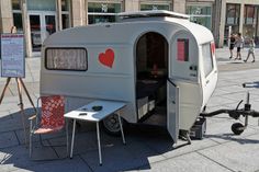Das Love-Mobil des Gesundheitsamtes - mitten auf dem Altmarkt. 2019 zum Welt-Hurentag am 2. Juni ging das Amt  mit dem Thema bewusst an die Öffentlichkeit.