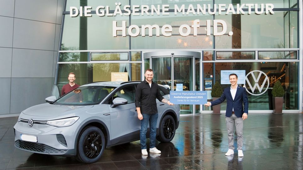 Die Gläserne Manufaktur Dresden ist das zweite nationale Autoabholcenter von Volkswagen. Foto: PR/VW