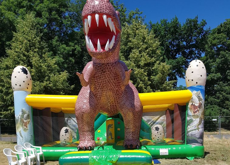 Die Dinos haben laut Veranstalter Lebensgröße. Foto: PR