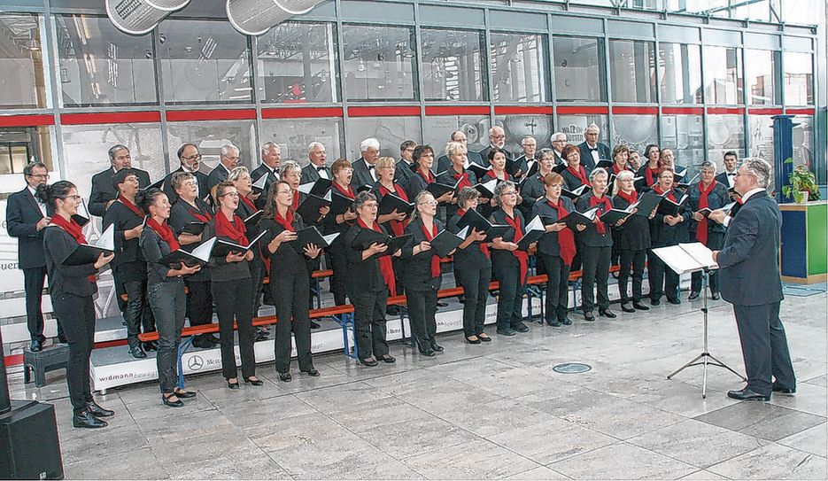 Der Konzertchor Riesa mit einem musikalischen Geschenk an alle Gäste zu seinem 70. Geburtstag.