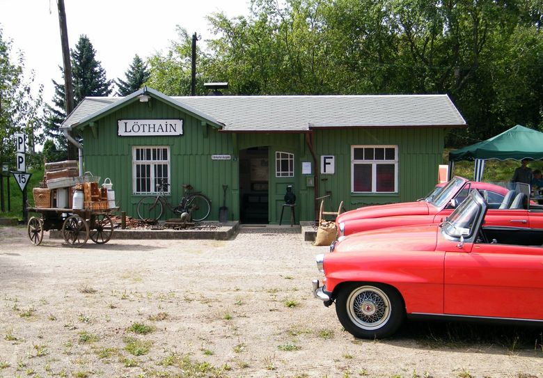 Bahnhof der Schmalspurbahn Löthain ist Ziel der Frühlingswanderung.