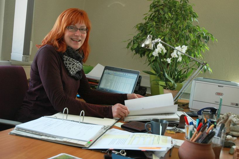 Birgit Pietrobelli koordiniert die Freiwilligendienste im Netzwerk für Kinder- und Jugendarbeit.   Foto: has