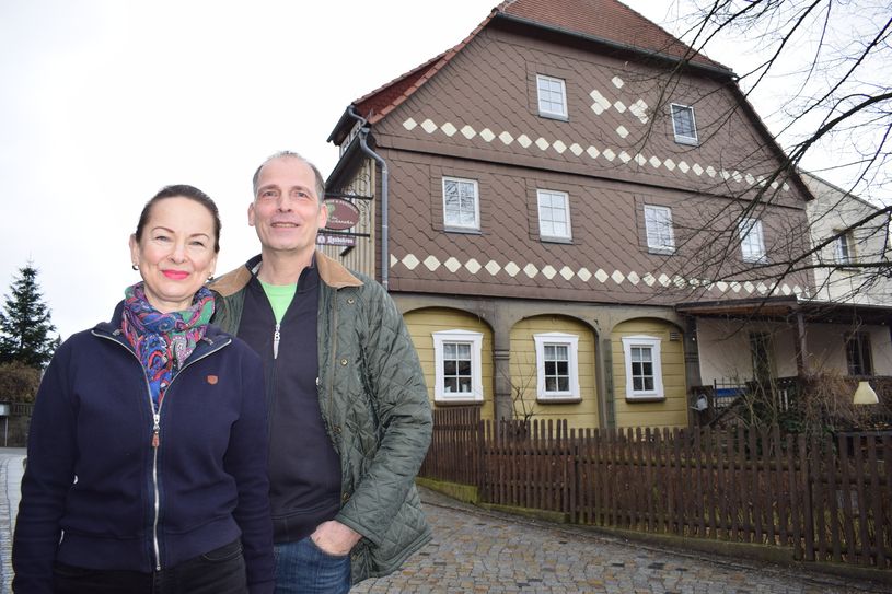 Die Eigentümer Ines und Lutz Middendorf führen das Gasthaus »Zur Linde« weiter und freuen sich auf viele Gäste.