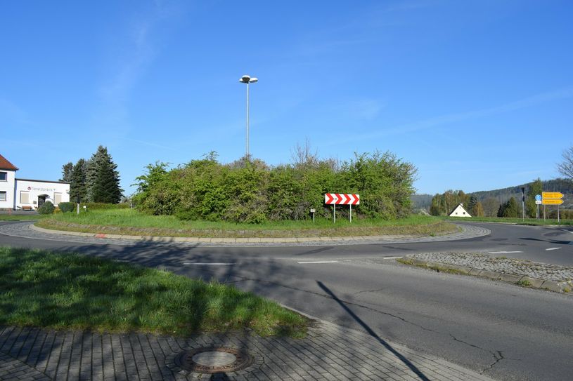 Bis Mitte Oktober wird der Kreisverkehr in Sohland grundhaft ausgebaut.