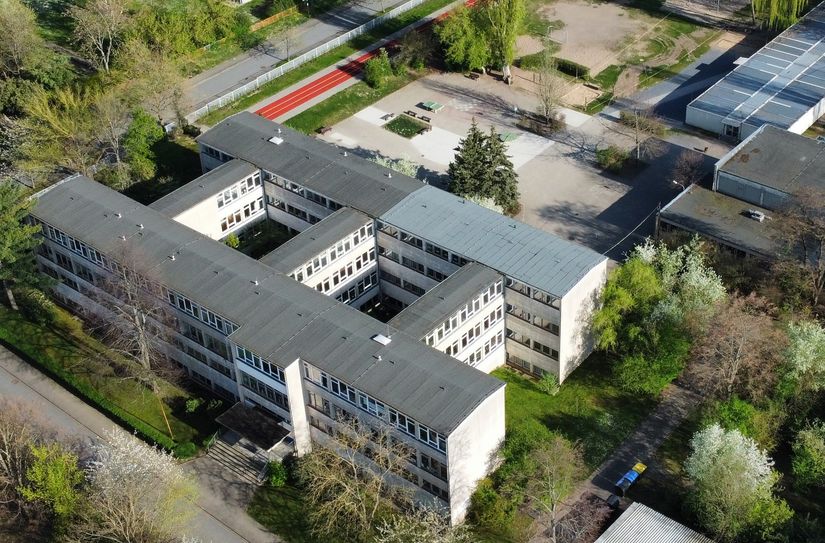 3. Grundschule Riesa: Der alte Plattenbau wird saniert und umgebaut.