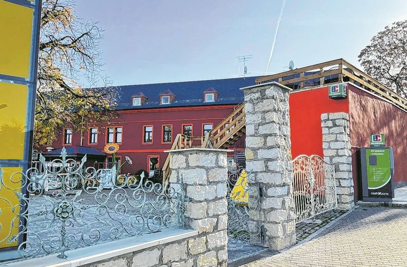 Das sanierte Hotel Eulenspiegel in Riesa ist jetzt (wieder) Flüchtlingsunterkunft.