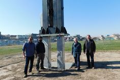 Architekt Michael Kraneis, Aufbauleiter Lutz Pfüller, Filmnächte-Geschäftsführer Matthias Pfitzner und Bauleiter Peter Palm blicken den Dresdner Filmnächten entspannt entgegen. Hinter den Kulissen ist einiges geschafft.