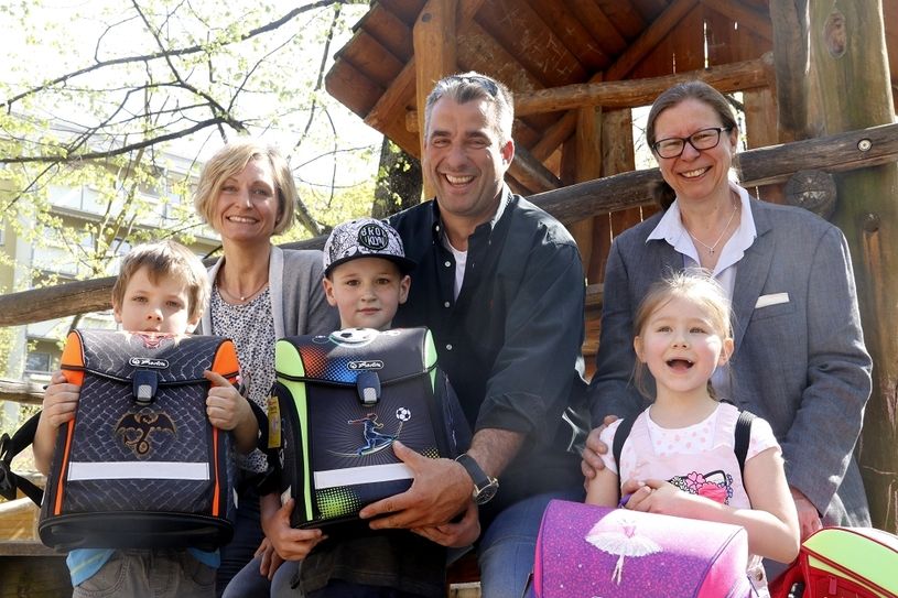 Petra Lauber, Gerd Kastenmeier und Sabine Bibas, Amtsleiterin Kitas (v.l.) / Foto: PR