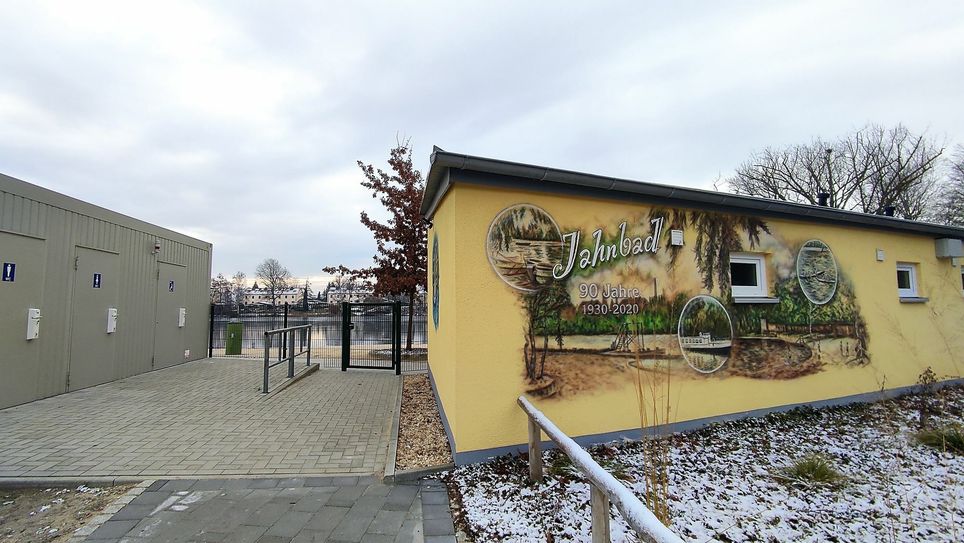 Am Eingangsbereich des Jahnbades soll ein neues Gebäude entstehen. Foto: T. Keil