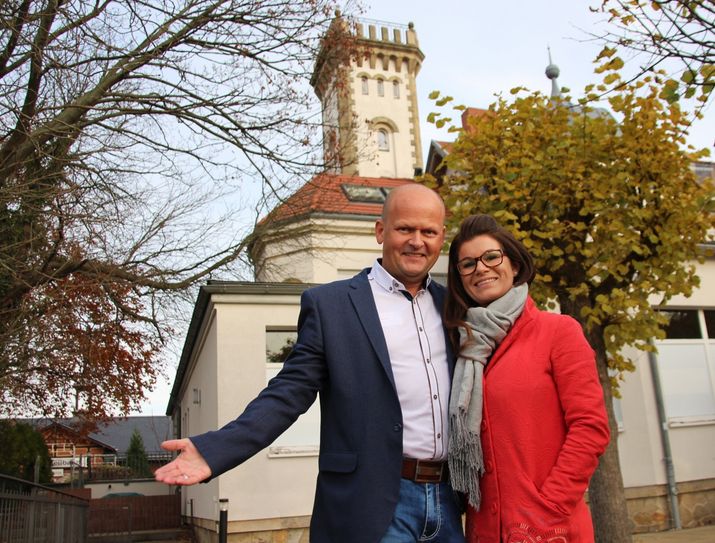Carsten Rühle (48) und Carolin Rühle-Marten leben privat in einer Patchwortfamilie in Wilsdruff und werden auch gemeinsam den Luisenhof als Familienbetrieb führen.