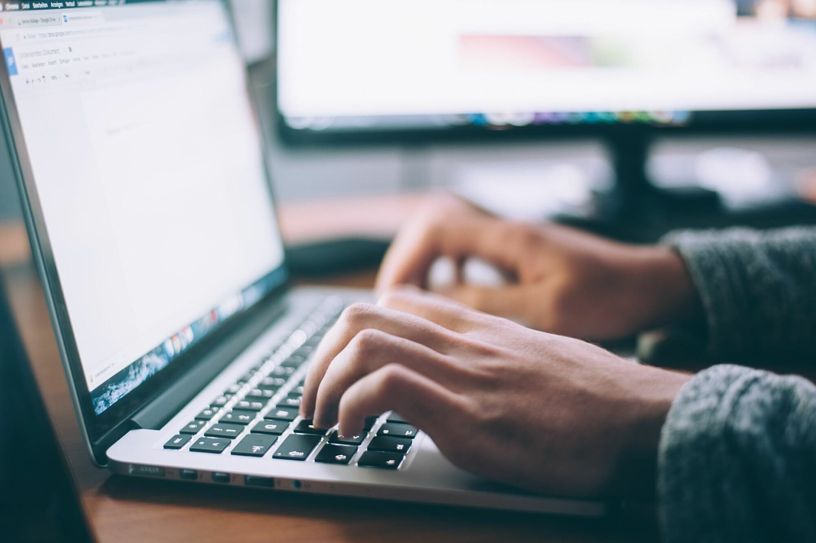 Auch bei Online-Bewerbungen sind Grundregeln einzuhalten. Die Agentur für Arbeit möchte das in einem Seminar vermitteln.