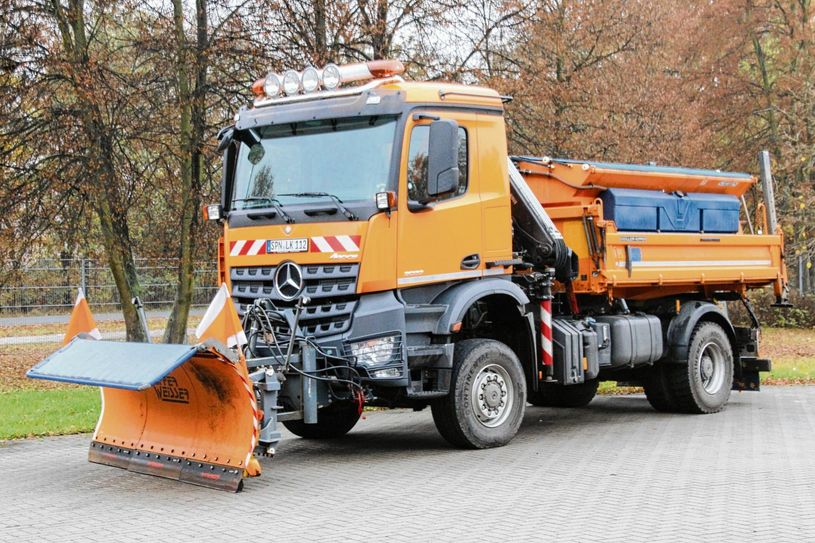 ...dieses Räumfahrzeug hat der Landkreis Spree-Neiße erst im vergangenen Jahr angeschafft. Foto: jho