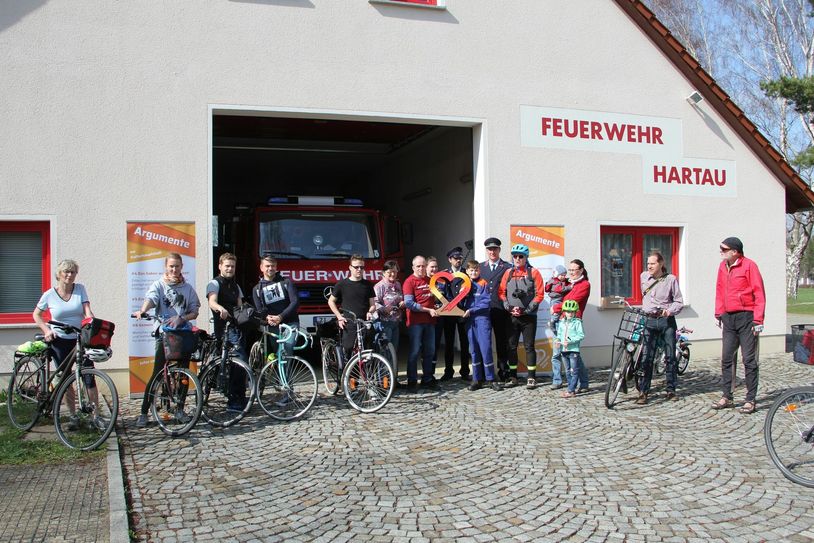 Ziel der dritten Etappe war die Feuerwehr in Hartau. Sie ist gleichzeitig Startpunkt der vierten Etappe. Foto: Privat