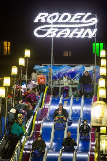 Rodelbahn beim Dresdner Winterzauber. Foto: René Schön