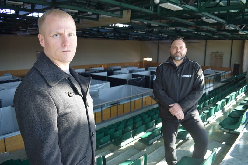 Der THW Ortsverband Bautzen half bei der Realisierung der Not-Unterkunft in der Schützenhalle.