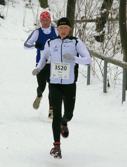 Vor fünf Jahren musste Lokalmatador Maik Petzold (vorn) beim Silvesterlauf durch den Schnee stapfen. Dies ist für dieses Jahr eher nicht zu erwarten. Foto: BLV