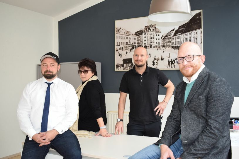 Der neu formierte Innenstadtverein um Bernd Bimmrich, Barbara Nowack, René Meißner und Alexander Scharfenberg (v.l.n.r) haben große Pläne. Foto: Sandro Paufler