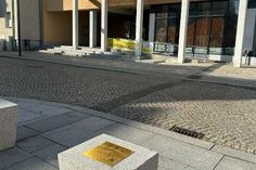 Ein Kontrollpunkt für Navigationsgeräte soll jetzt am 3. Oktober auf dem Marktplatz der Stadt Lübben (Spreewald) eingeweiht werden.