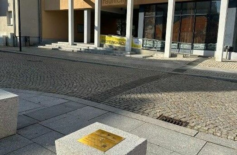 Ein Kontrollpunkt für Navigationsgeräte soll jetzt am 3. Oktober auf dem Marktplatz der Stadt Lübben (Spreewald) eingeweiht werden.
