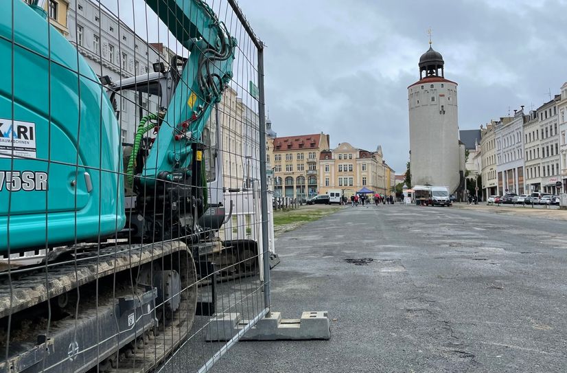 Der obere Teil der Elisabethstraße wird saniert, deswegen muss der Wochenmarkt umziehen.